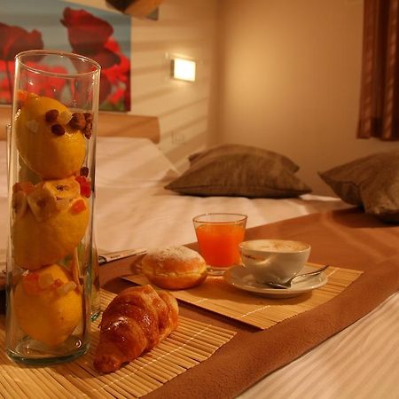Residence Ilario Suite Hotel Riccione Ngoại thất bức ảnh