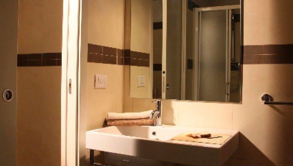 Residence Ilario Suite Hotel Riccione Ngoại thất bức ảnh