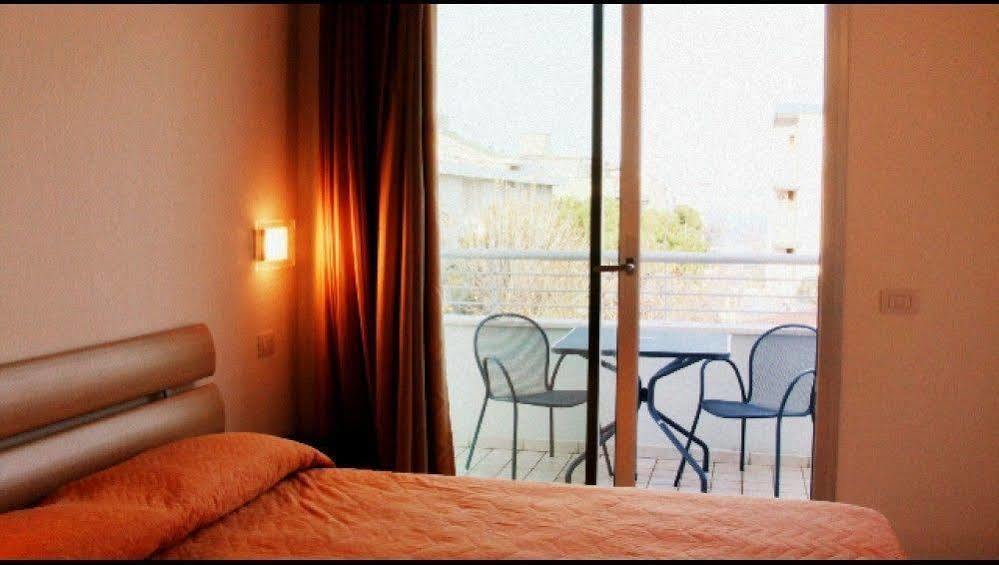 Residence Ilario Suite Hotel Riccione Ngoại thất bức ảnh